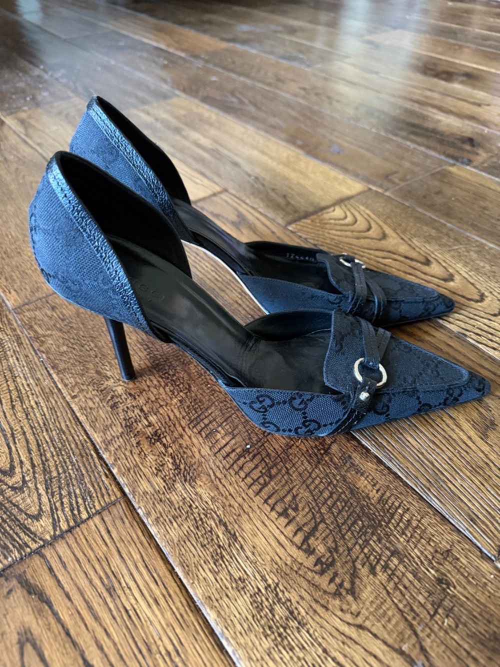 VTG Gucci GG Monogram Canvas D’orsay Pointed Toe Heels Size 8 1/2B - Picture 2 of 8